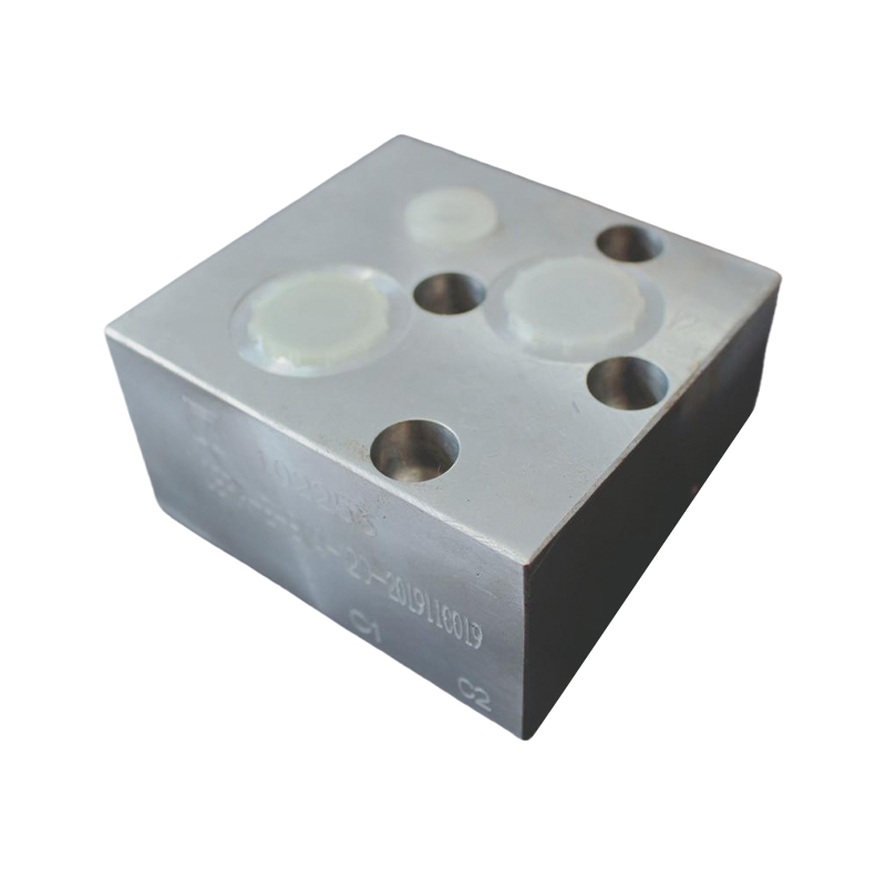 How does a slewing balance valve ensure smooth crane starts and stops?