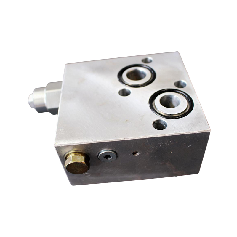 How does the balance valve for the XCMG truck mounted crane slewing achieve safe control of load movement?